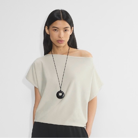 Aritzia Babaton Inspiration Short Sleeve Matte Pearl Knit Top - Size Small - Picture 3 of 6